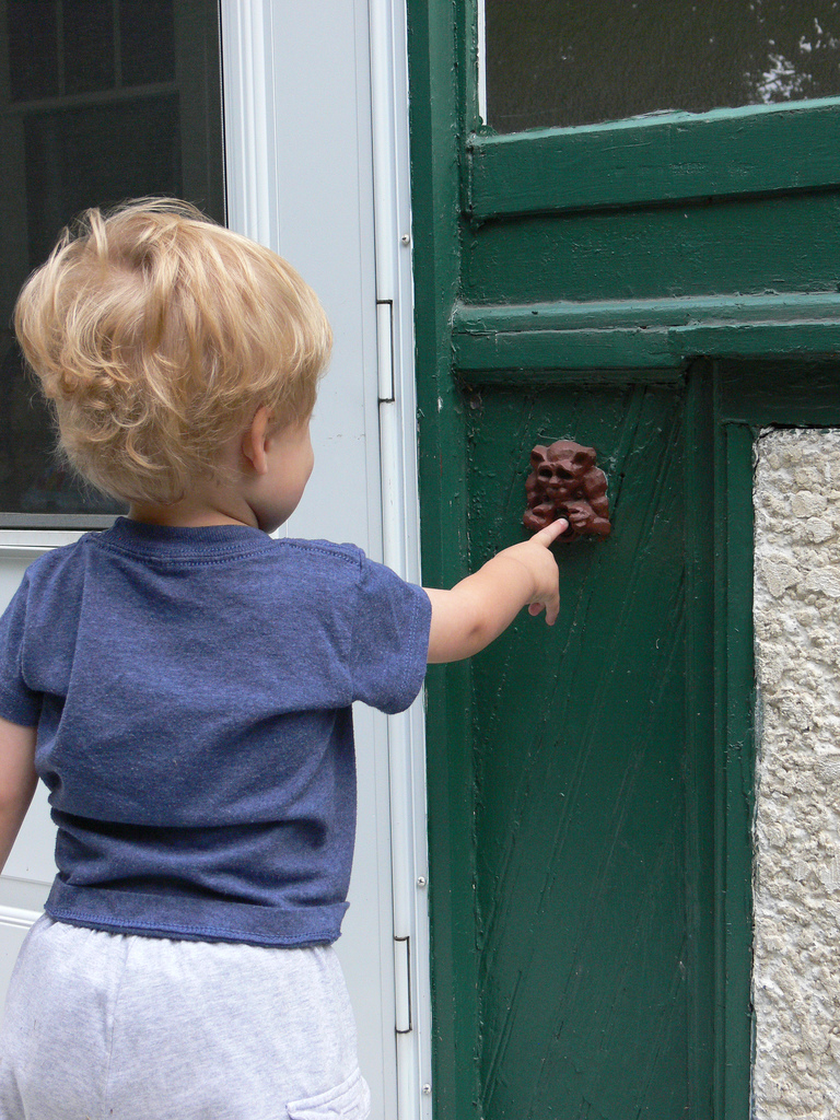 who's that ringing my doorbell?